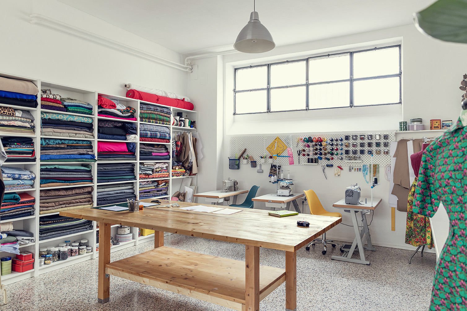 Lilly al lavoro in atelier